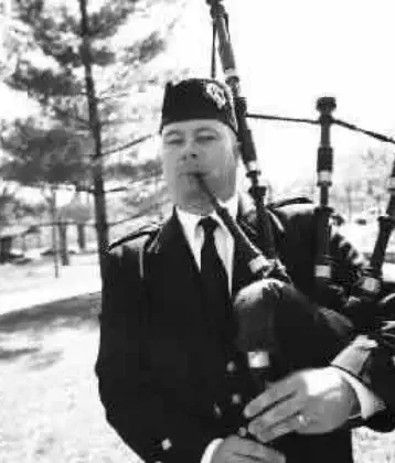 Bagpiper