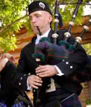 Bagpiper