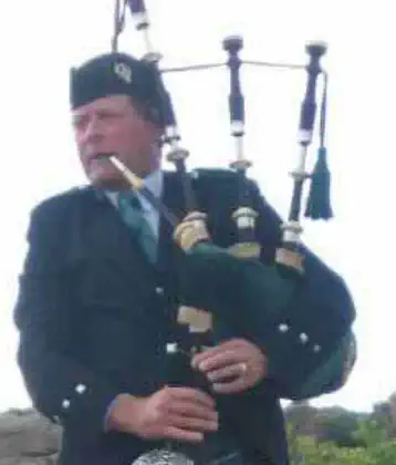 Bagpiper