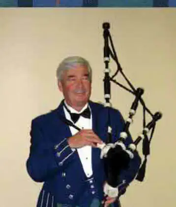 Bagpiper