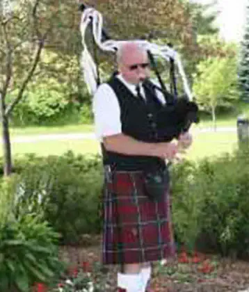 Bagpiper