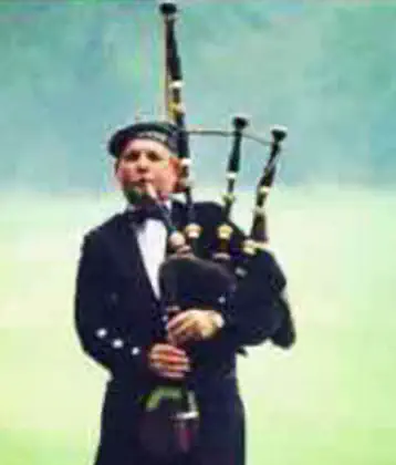 Bagpiper