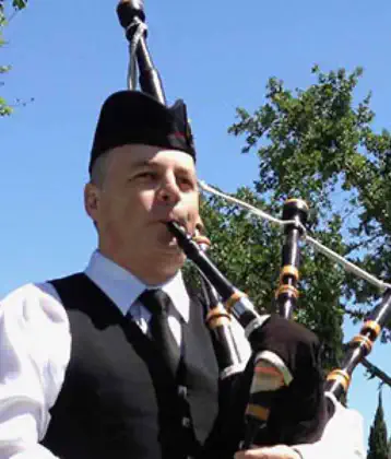 Bagpiper