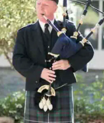 Bagpiper