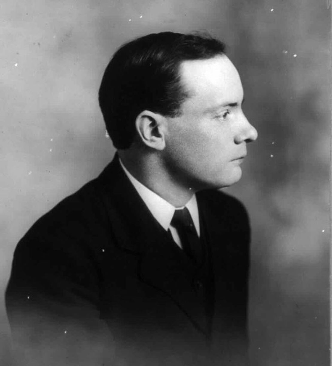Patrick Pearse denies rumors of a possible rising to Irish Volunteer Chief of Staff Eoin MacNeill