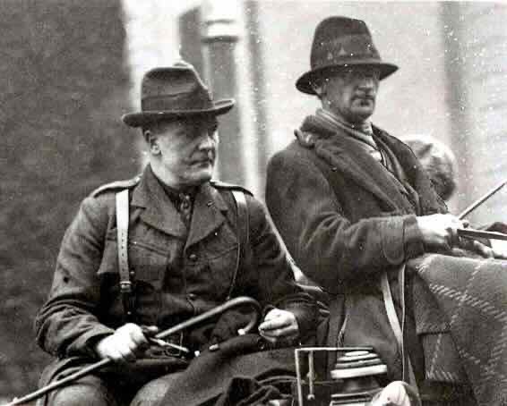 Hales (left, in uniform) taken on 7 December 1922, the date of his assassination